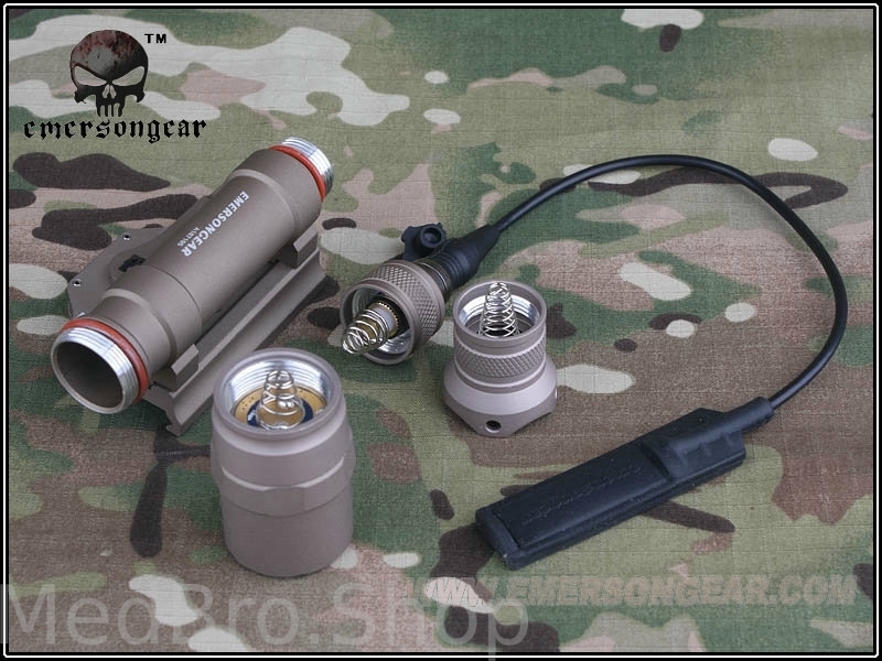 Фонарь тактический EmersonGear M620U LED Tactical Flashlight (цвет черный)