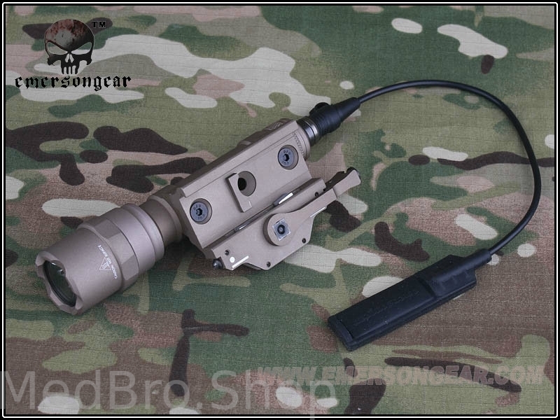 Фонарь тактический EmersonGear M620U LED Tactical Flashlight (цвет черный)